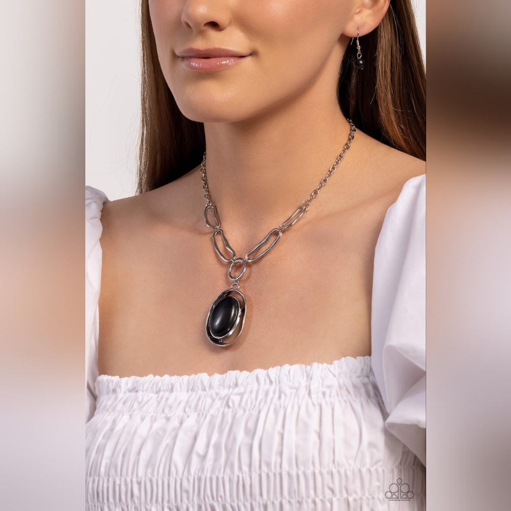 Sandstone Stroll Necklace